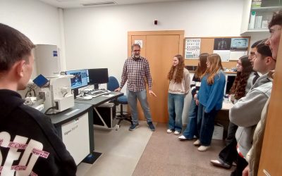 IDiBE hosts a visit from IES Sixto Marco as part of its science outreach programme
